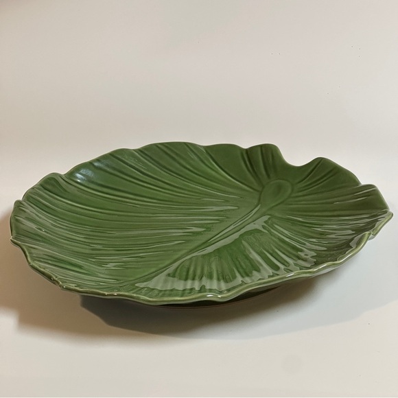 Roscher Leaf Collection Large Green Stoneware Serving Platter - Picture 3 of 11
